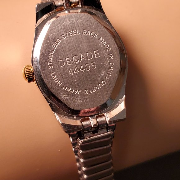 Vintage Decade Ladies Two-Tone Wristwatch - Stretch Stainless Steel Band - Picture 3 of 5
